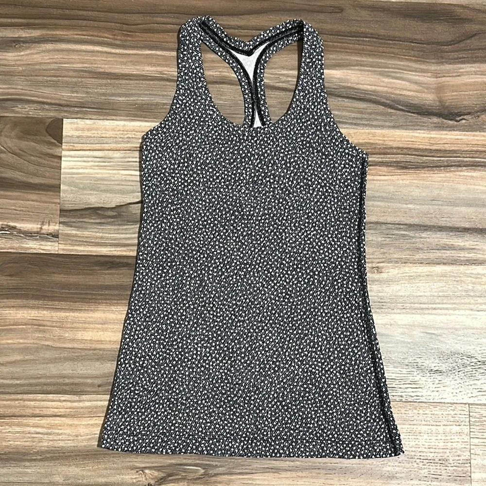 Lululemon Cool Racerback II Chakra Print Alpine White Black Tank Women’s 2
